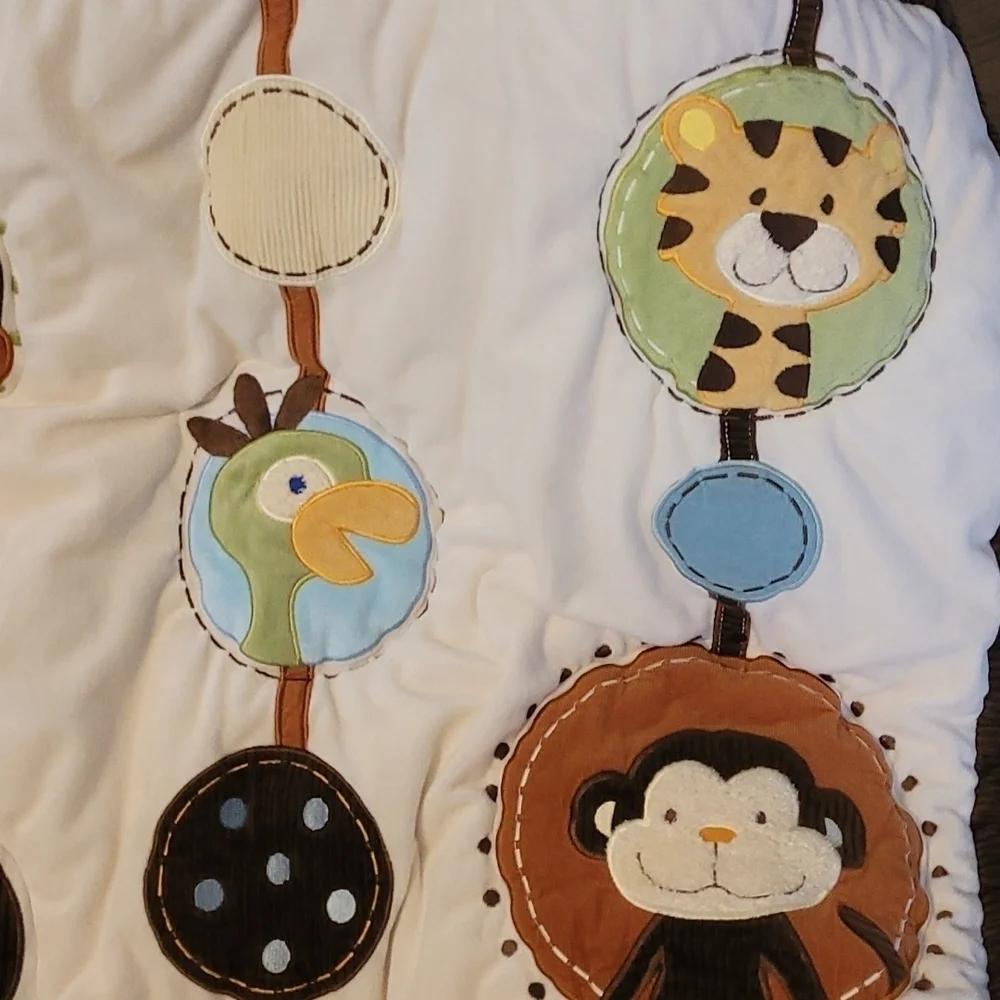 NoJo Crown Crafts Baby Quilt
